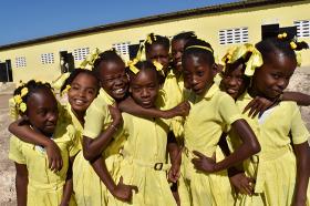 Image of schoolgirls in Haiti 